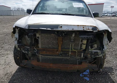 2009 Suzuki Equator Premium z USA, uszkodzony, nr VIN 5Z6BD06T29C414604